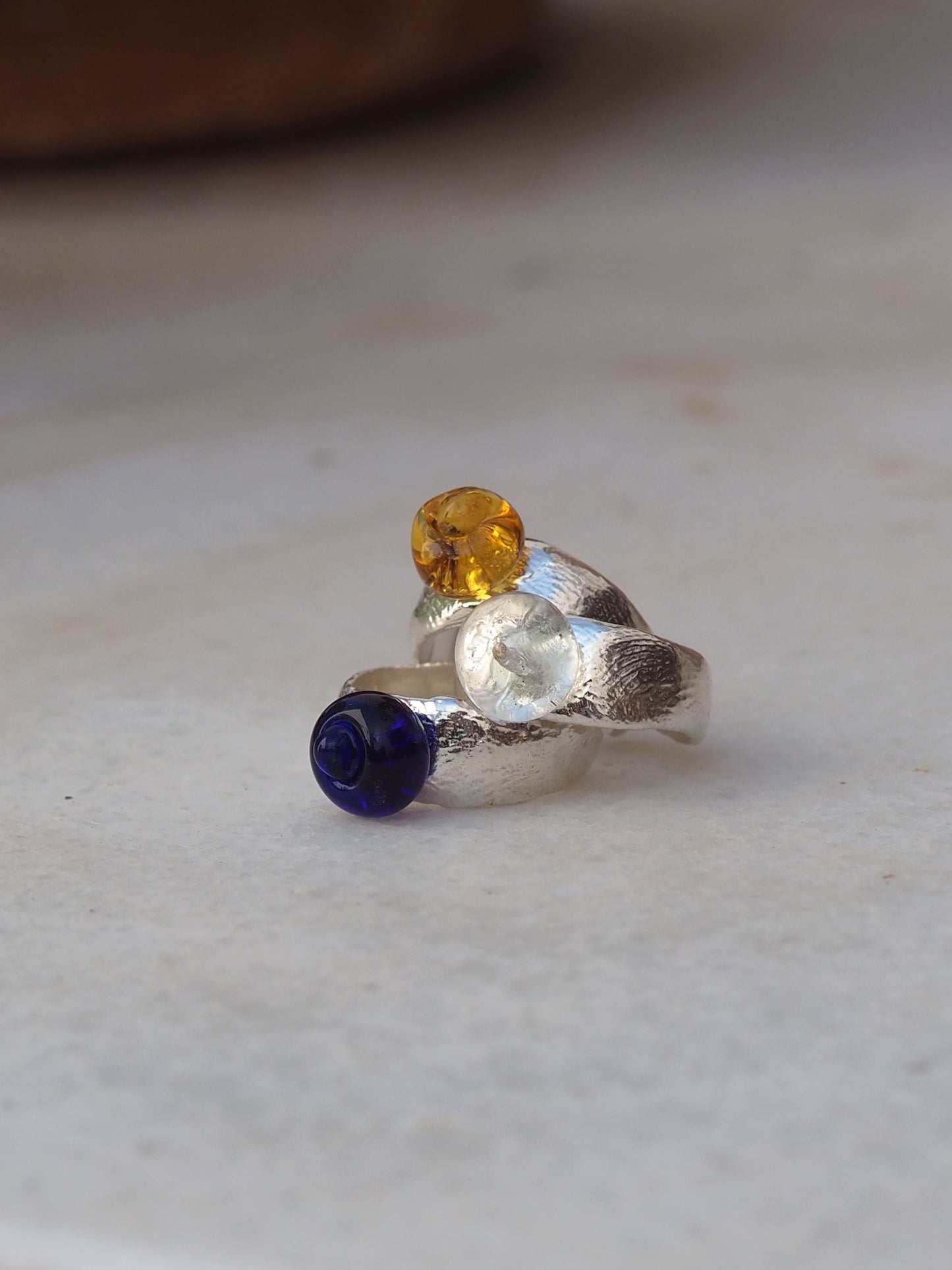 Anillos de plata con vidrio, hechos a mano en Valencia