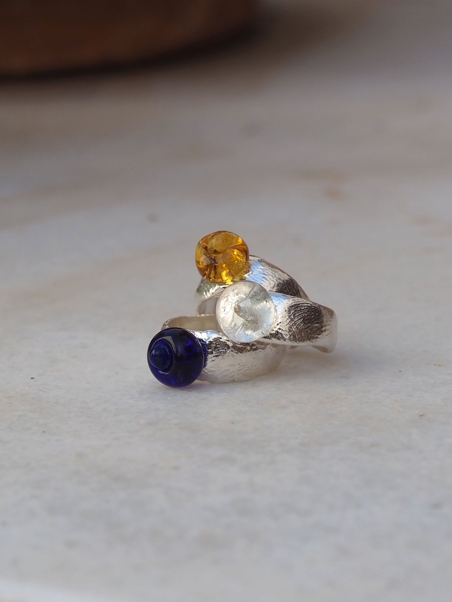 Anillos de plata con vidrio, hechos a mano en Valencia