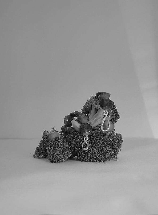 Collar con piedras naturales, hecho a mano en Valencia