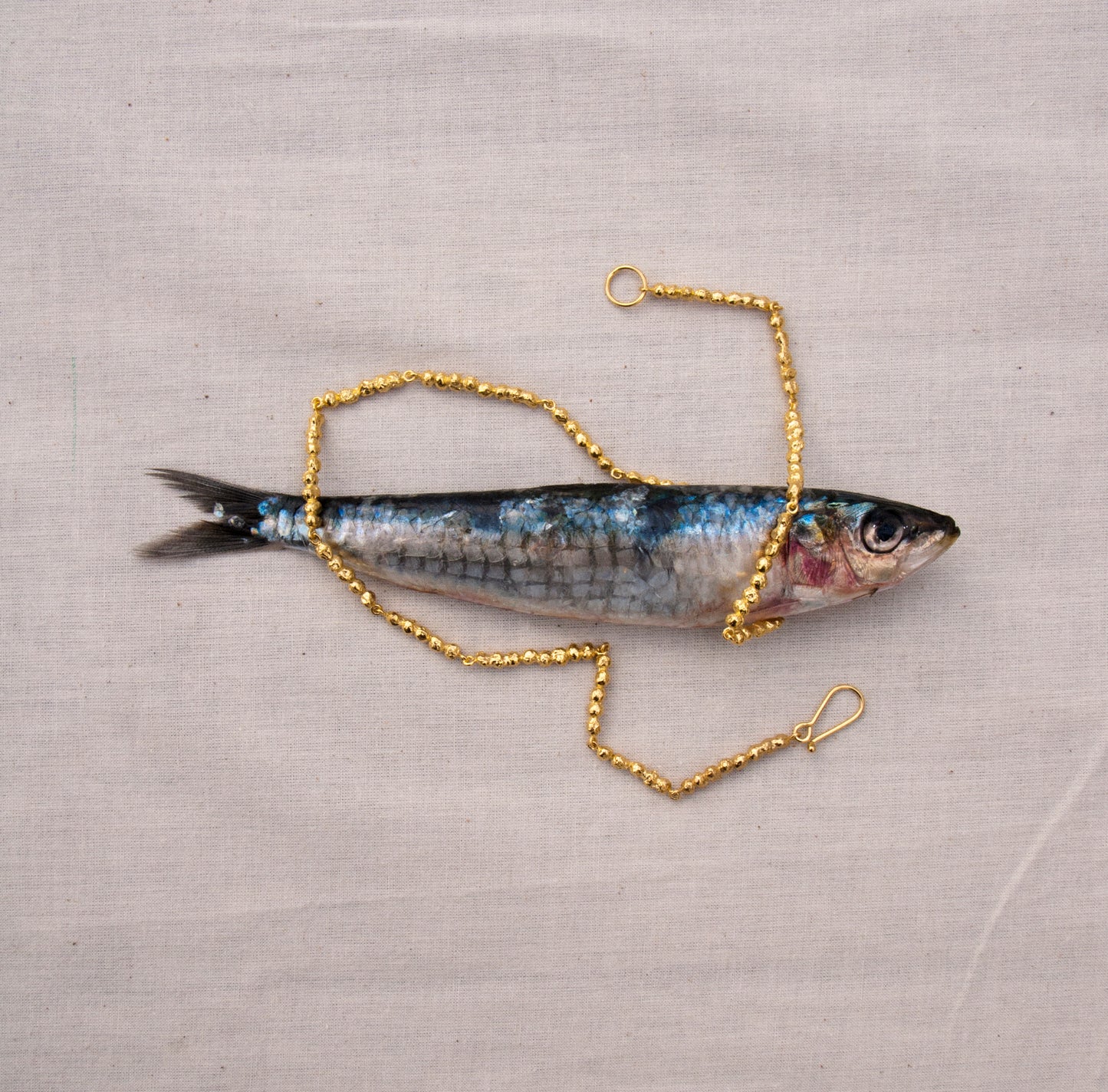 Collar dorado Helena, hecho a mano en Valencia