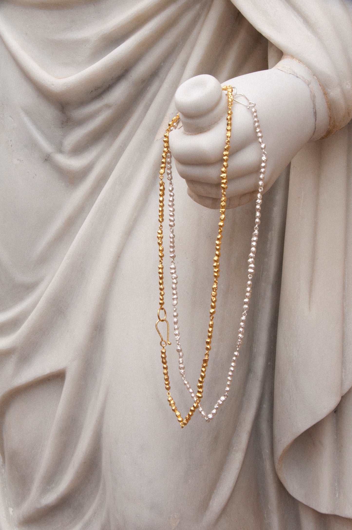 Collares dorado y plata Helena, hechos a mano en Valencia
