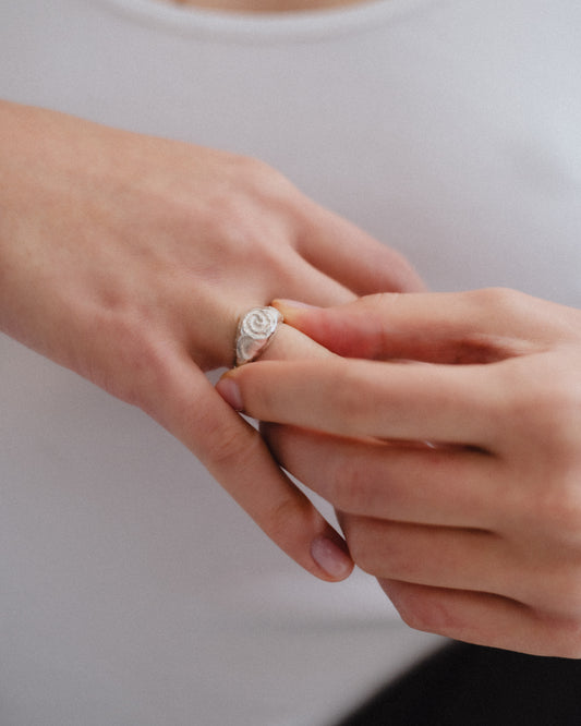 Anillo Alba, hecho a mano en plata de ley en València