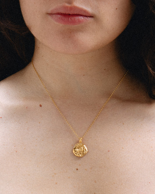 Collar dorado Giro M, hecho a mano en València