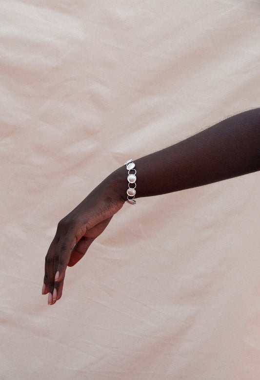 Pulsera Adara, hecha con plata de ley a mano en Valencia